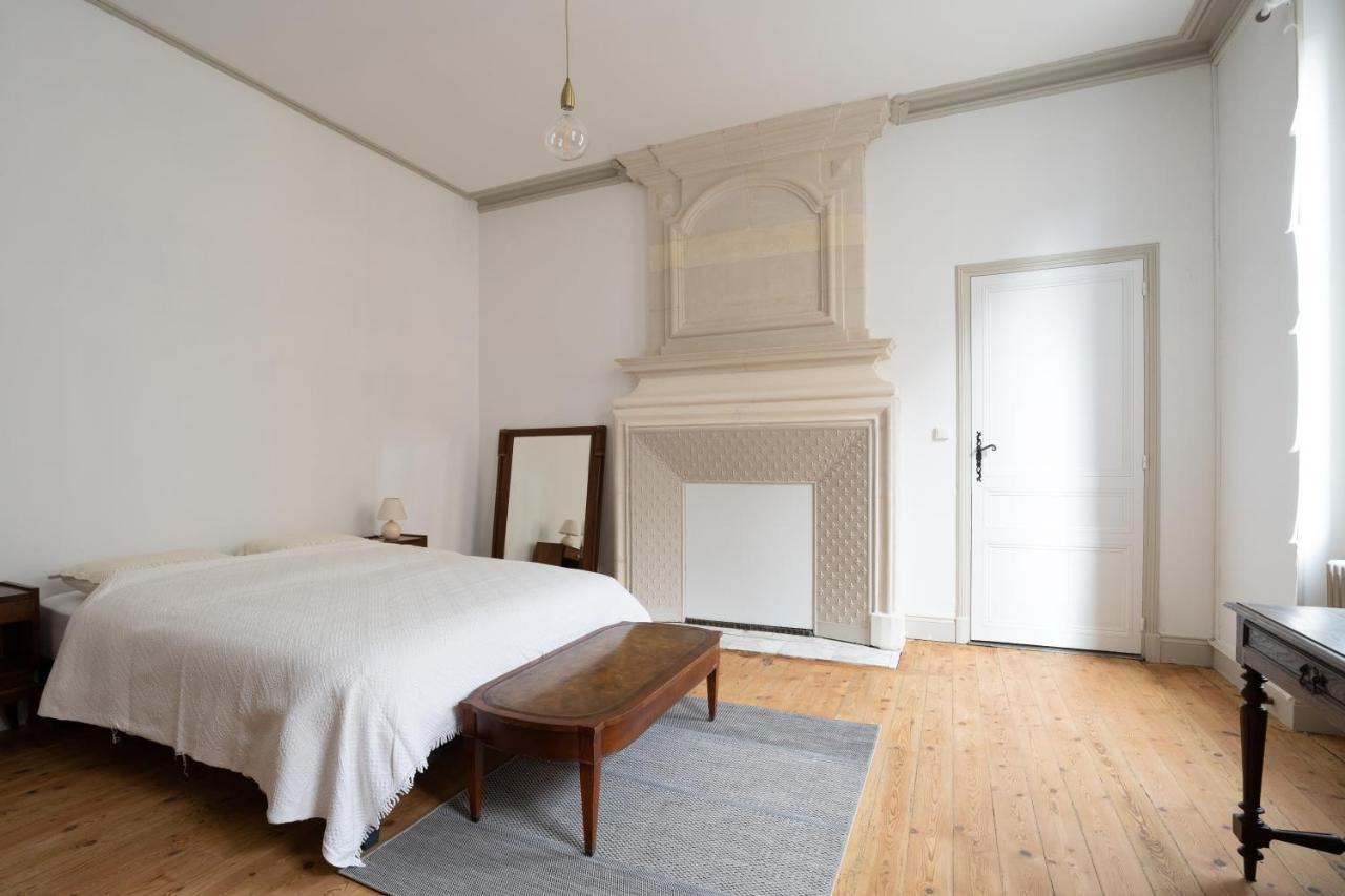Maison De Ville Avec Jardin "La Coquette" Jonzac Luaran gambar